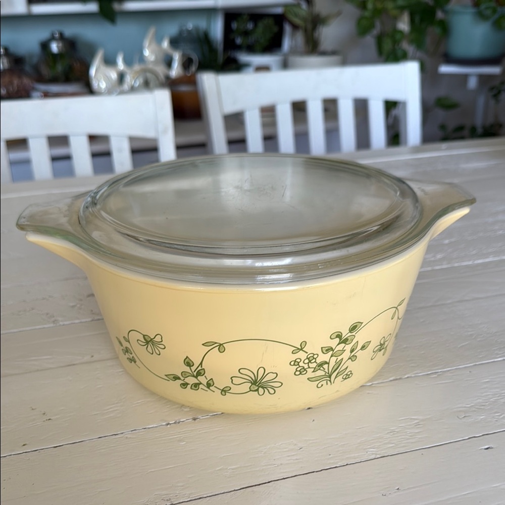vintage Pyrex 475-B casserole dish, Shenandoah or Spring Blossom with clear lid